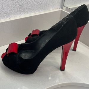 Stuart Weitzman size 8 black suede and red patent platform pumps.